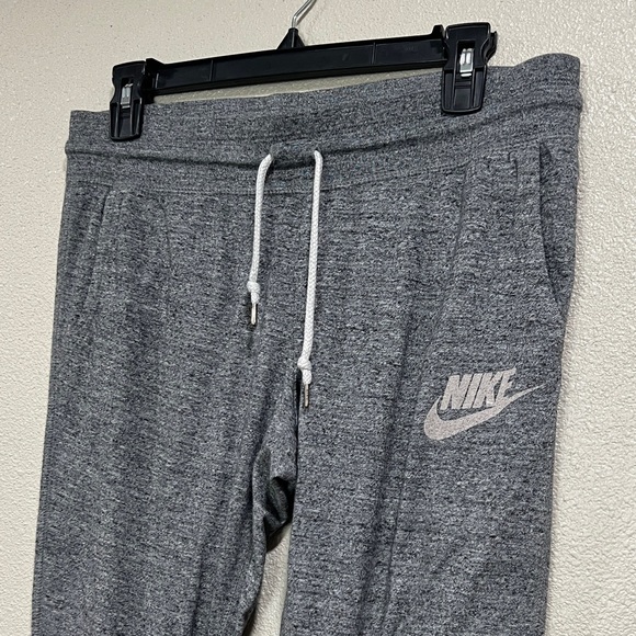 Nike Heather Gray Jogger Sweatpants with Drawcord - Picture 2 of 5